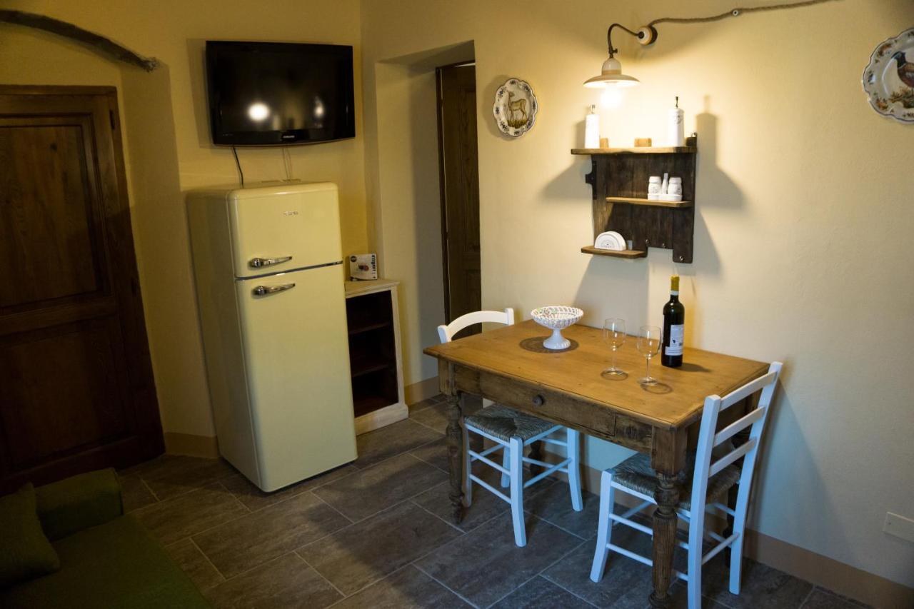 Appartement Antica Casa Del Glicine à Poggibonsi Extérieur photo