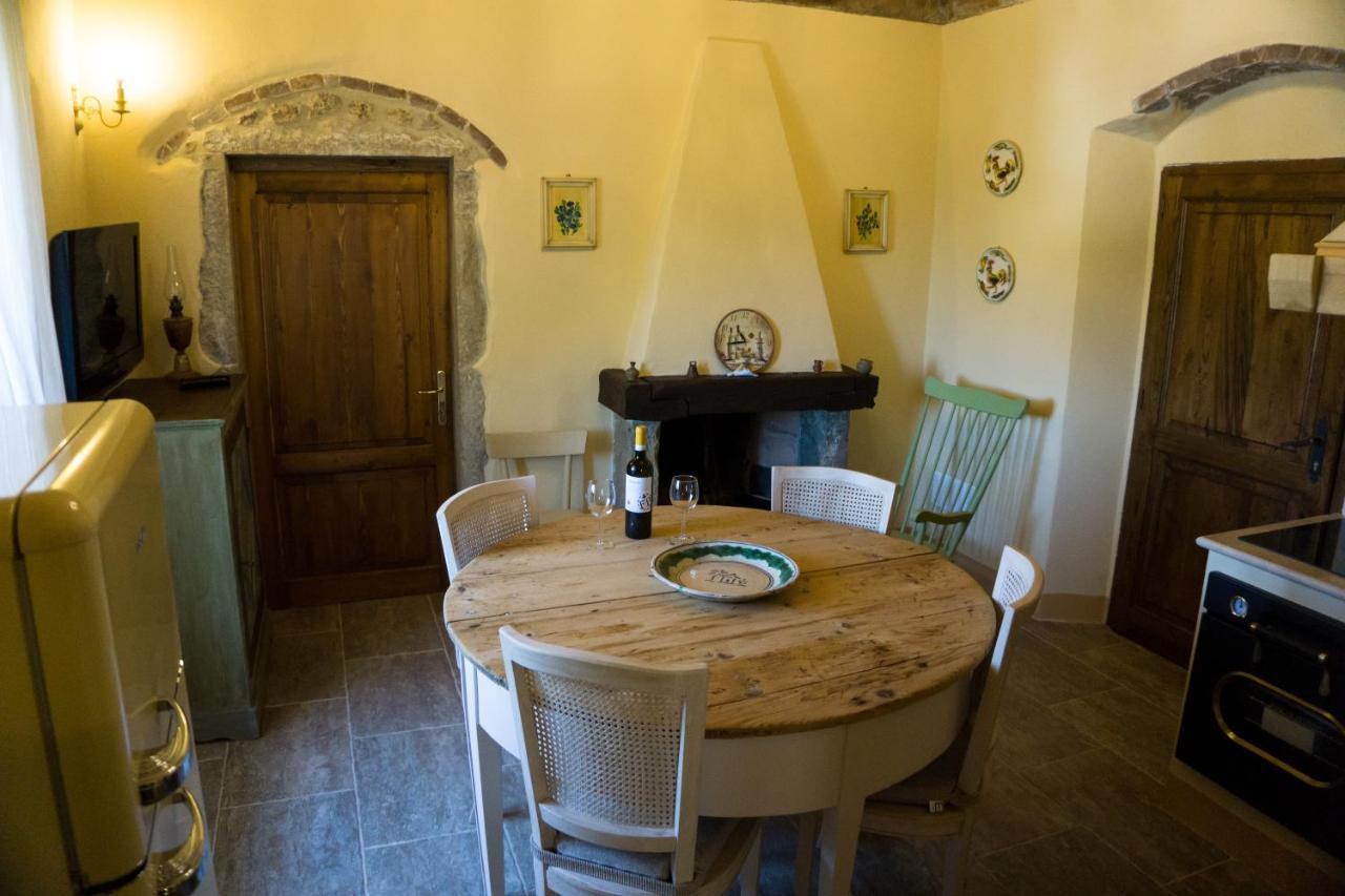 Appartement Antica Casa Del Glicine à Poggibonsi Extérieur photo