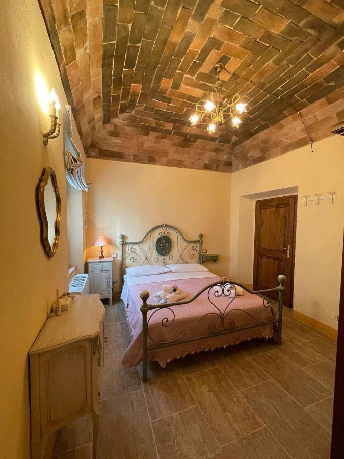 Appartement Antica Casa Del Glicine à Poggibonsi Extérieur photo