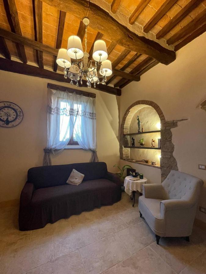 Appartement Antica Casa Del Glicine à Poggibonsi Extérieur photo