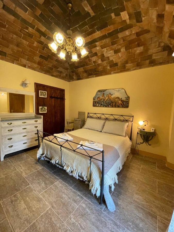 Appartement Antica Casa Del Glicine à Poggibonsi Extérieur photo