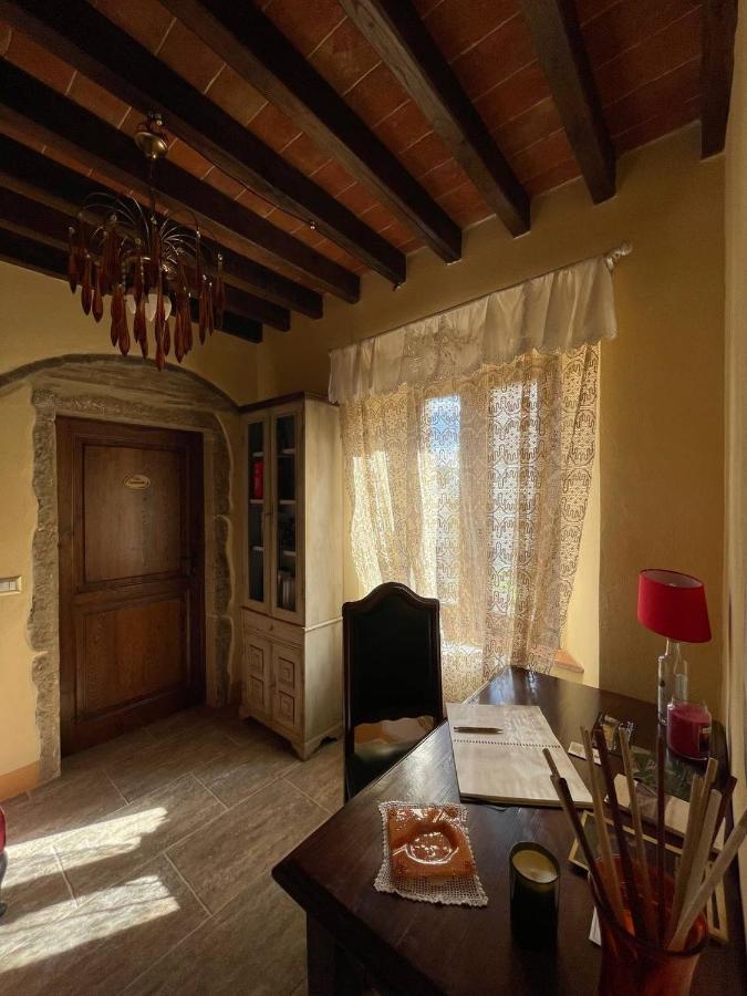 Appartement Antica Casa Del Glicine à Poggibonsi Extérieur photo